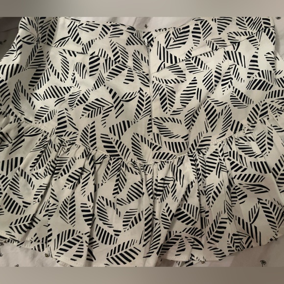 ACrendon Skort - Picture 2 of 3